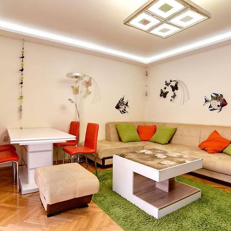 Spacious And Stylish Apartment In The Heart Of Sofia Plus Parking Dış mekan fotoğraf
