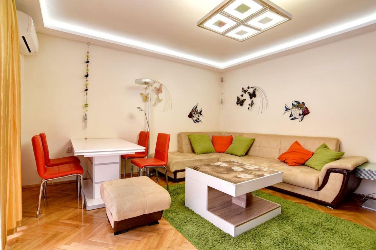 Spacious And Stylish Apartment In The Heart Of Sofia Plus Parking Dış mekan fotoğraf